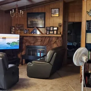 Here is the oversized recliner that I couldn't find anywhere! So happy getting it on sale for $949. I bought two!  Thanx Irish Peddlers, Sam