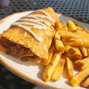 Boxty steak, mushroom, cheese. Fries