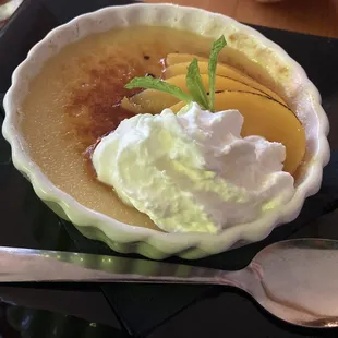 Peaches crème brûlée