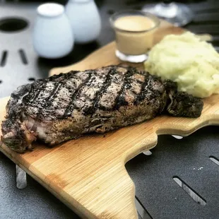 16oz Ribeye with Bearnaise and buttermilk mashed potatoes