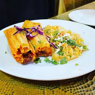 a plate of mexican food