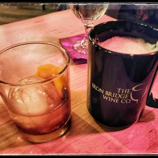 drink, oysters and mussels