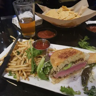 Ahi Tuna Sandwich*