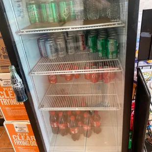 Drink refrigerator