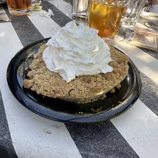 Mountain Berry Peach Crumbled Pie