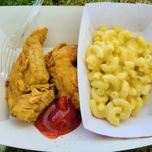 Chicken tenders with mac n cheese