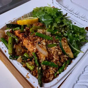 Garlic, salt, and pepper salmon plate  IG: @fooddeclassified