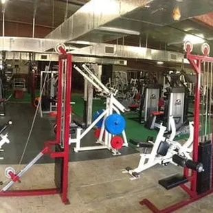 330pm on a Monday..... completely empty!