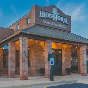 "Unleash Your Taste Buds: Immerse Yourself in the Unforgettable Bar and Grill Journey at Iron Horse Bar and Grill in Lee's Su...