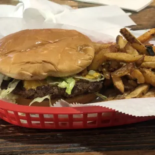 Cheese burger &amp; fries