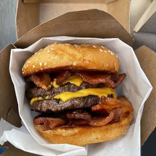 Double bacon cheese burger