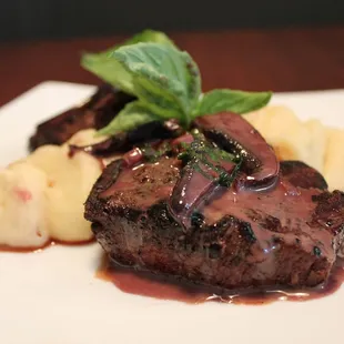 Steak DeBurgo with Bacon-Cheddar Mashed Potatoes