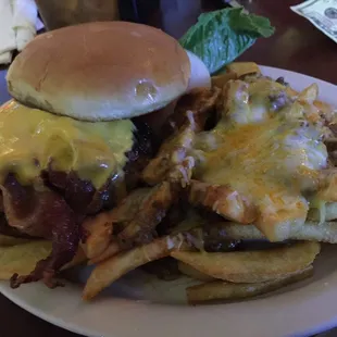 Bacon Cheese Burger With Chili Cheese Fries!