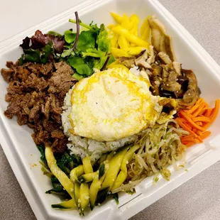 Bibimbap with bulgoligi