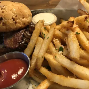 Big Cuyuna Burger
