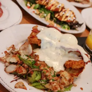 Chicken Benny plus crispy bacon