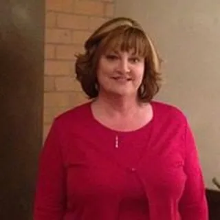 Bobbi E.