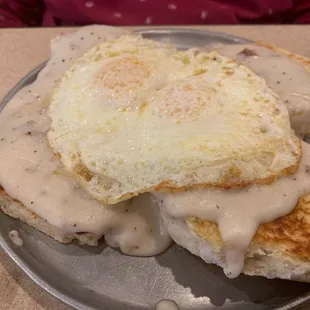 2 eggs with biscuits and gravy