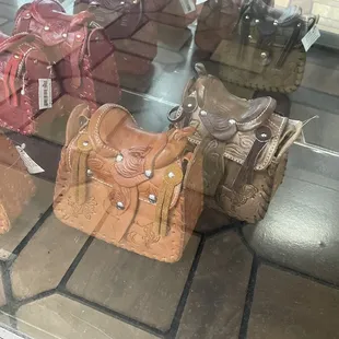 Saddle Purses - A Great Gift Idea fir Mom.