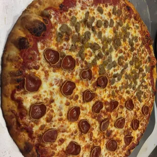 Crispy crust. Only 14.99 for 16 in pie.