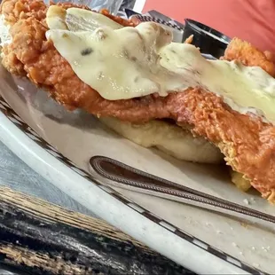 Oh there&apos;s the bun... how do I eat it? Biggest breasts in town doesn&apos;t mean anything if you aren&apos;t explaining how it is consumed.