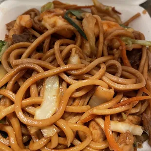 House Chow Mein