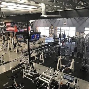 state of the art equipment ! Dumbbell rack(s) 5-150lbs 8 stations  Pin select machines Hammer strength machines Isolated machines and  more!