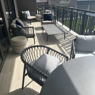 Marriott Suite Room &amp; patio