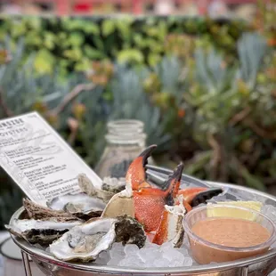 Baja Stone Crab Claws and Oysters