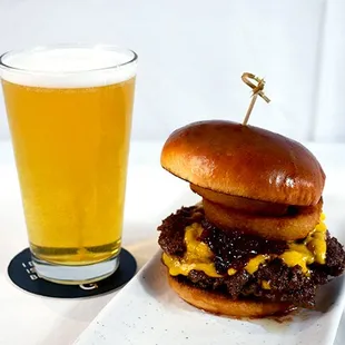 smash burger with bacon jam and a Grill Fiesta Cervaza