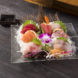 sushi, sashimi, sushi and sashimi, food