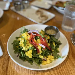 Arugula mango salad with no peanuts!