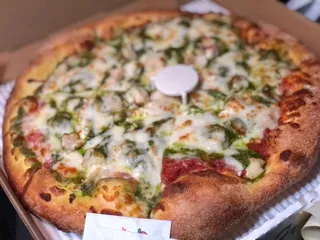 Seniore’s Pizza