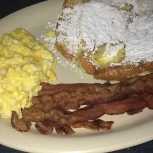 French toast, crispy bacon and cheesy eggs!!