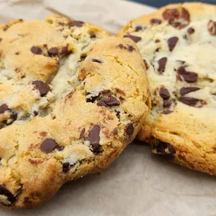 Love Irwin&apos;s chocolate chip cookies (1/4/23)