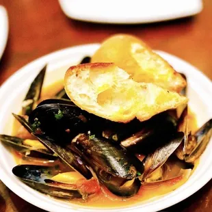 Steamed Prince Edward Island Mussels