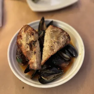 Steamed Prince Edward Island Mussels