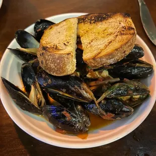 Steamed Prince Edward Island Mussels