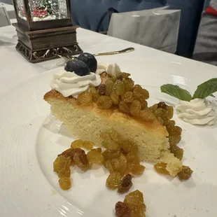 Olive oil cake with golden raisins