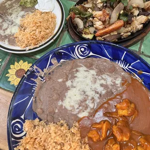 Camarones a la diabla y fajitas mixtas