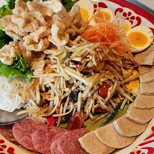 Thai/Lao papaya salad with ham, vermicelli noodle and chicharon