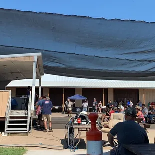 Longest beards contestants line