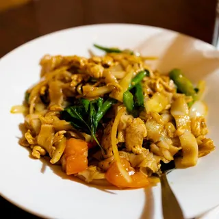 Pad Kee Mao / ผัดขี้เมา