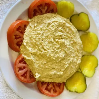 Hummus with Lavash Bread)
