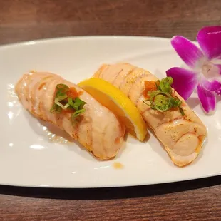 Seared salmon nigiri