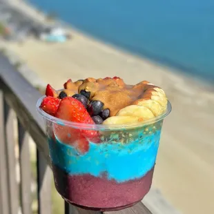 Med Custom -Honey Nut Granola*Toasted Coconut*Cacao Crunch Granola*Blueberries*Strawberries*Bananas *Acai*Blue Island*Almond Butt