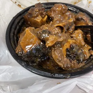 Burned oxtails