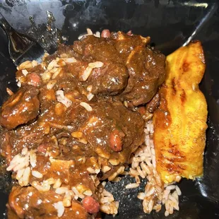 I made a bowl of the oxtails, rice &amp; peas and plantains
