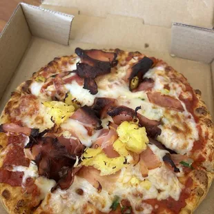 Untraditional Hawaiian - pretty good!