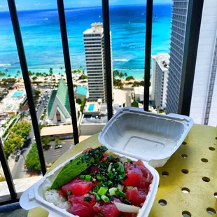 Hawaiian poke bowl